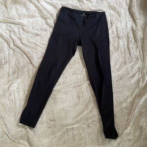 Black athletic leggings